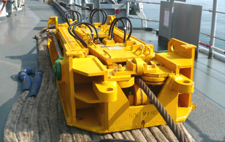 Hydraulic cable store puller